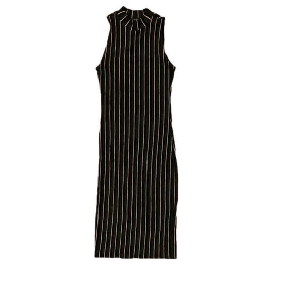 Dress! Perfect for Christmas - Picture 1 of 4